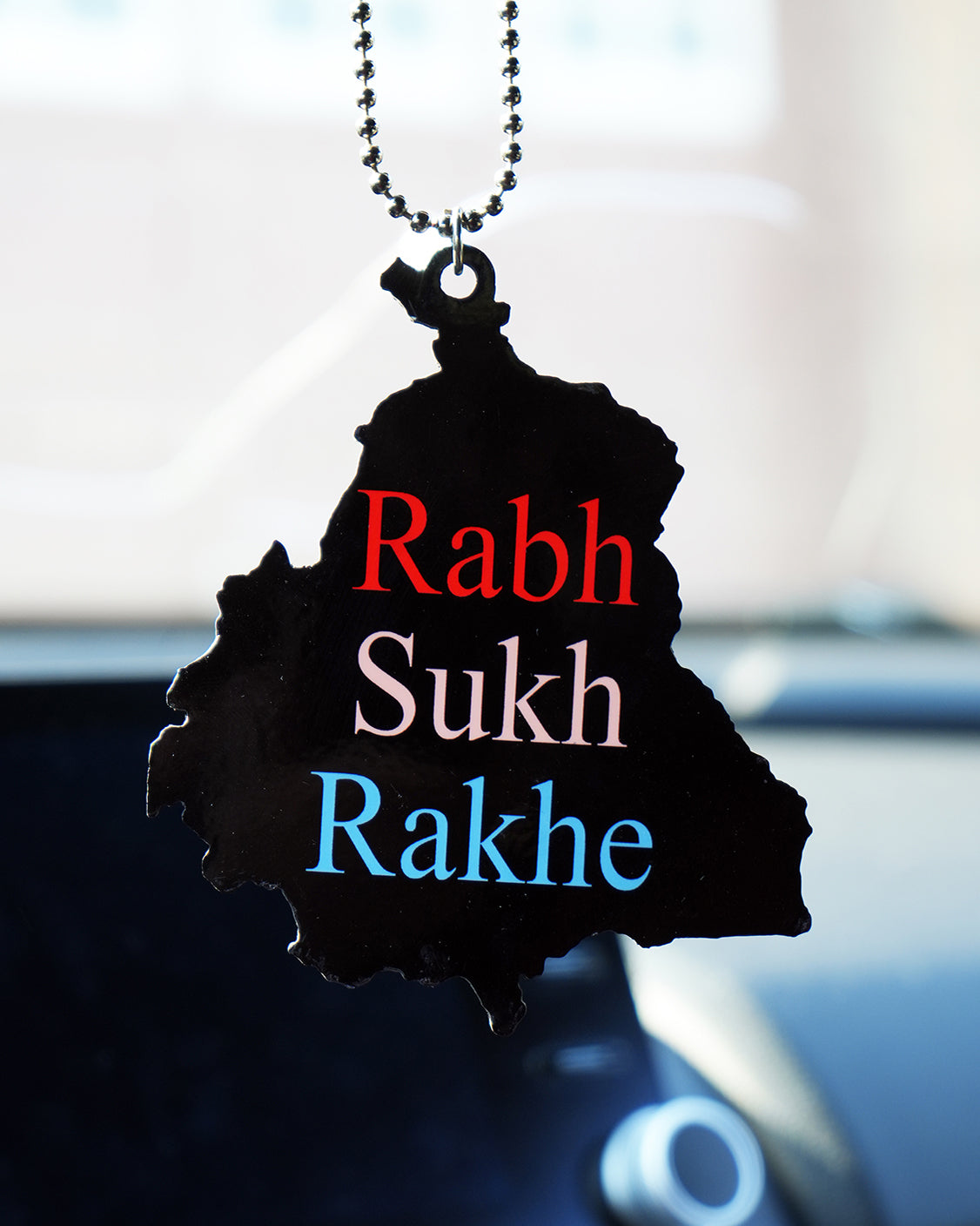 Rabh Sukh Rakhe car hanging